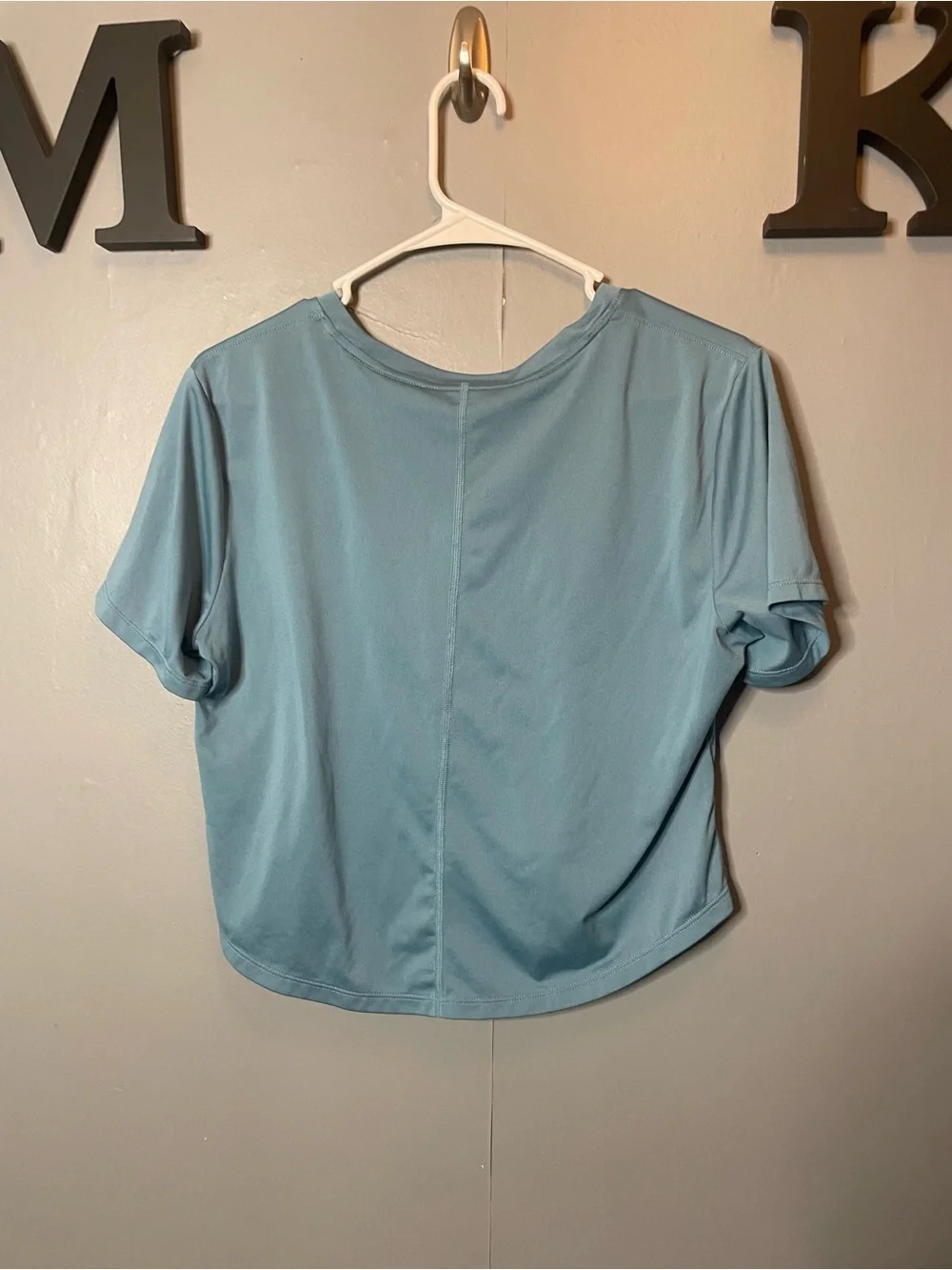 Nike Women's Light Blue Short Sleeve Dri-FIT Tee Cropped T-Shirt Medium Teal